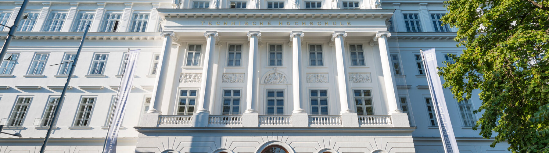 entrance of TU Wien main building